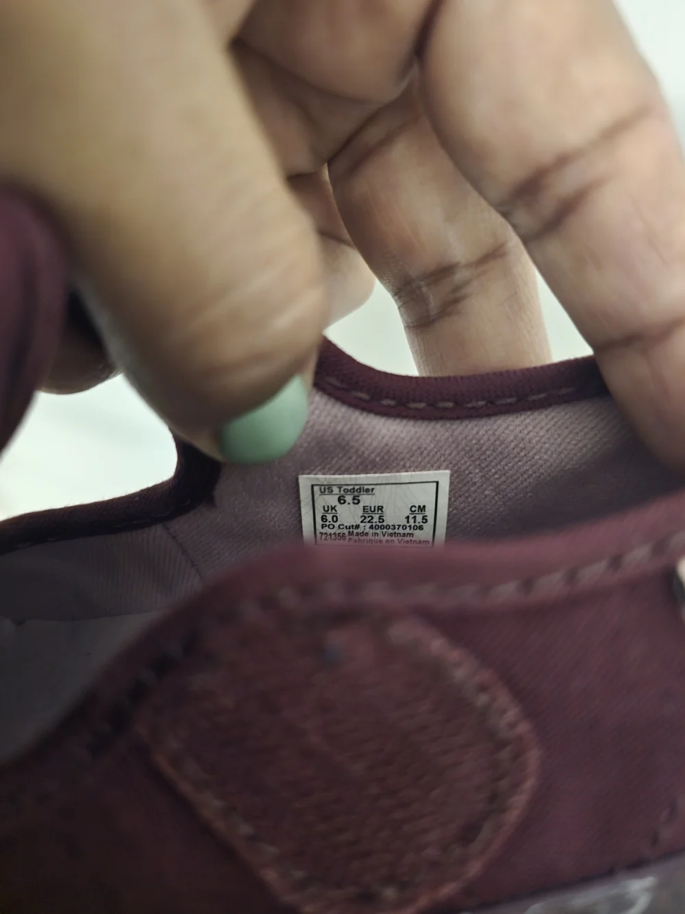 Kids Vans Mary Jane Canvas Shoe in Burgundy